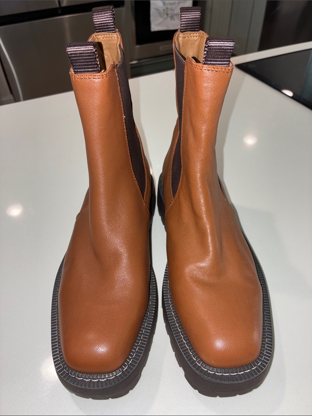SAM EDELMAN NWOT Women’s Stylish Pull On Carmel Brown Chelsea Lug Boots Size 8. - Picture 2 of 12